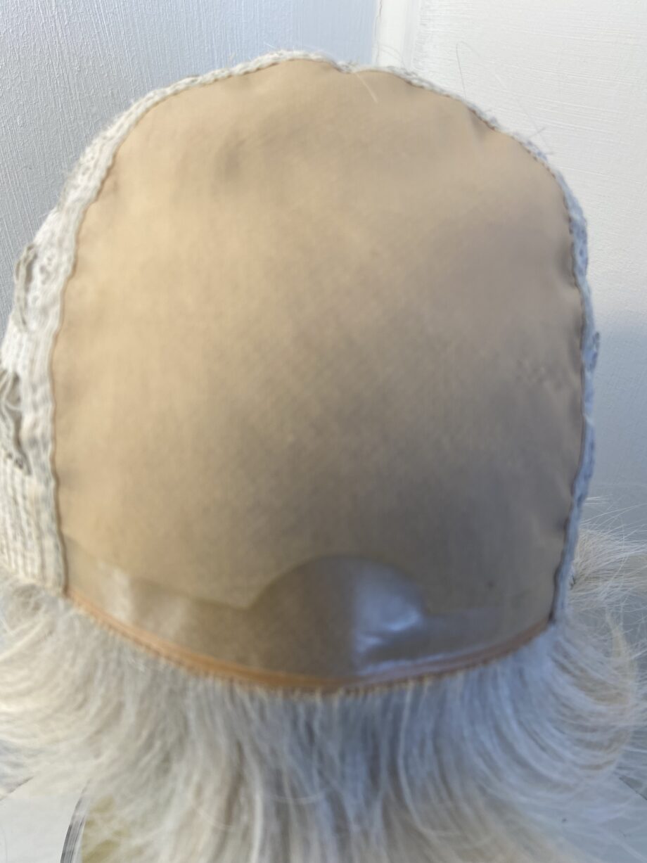 Silver white short wig. Sss705
