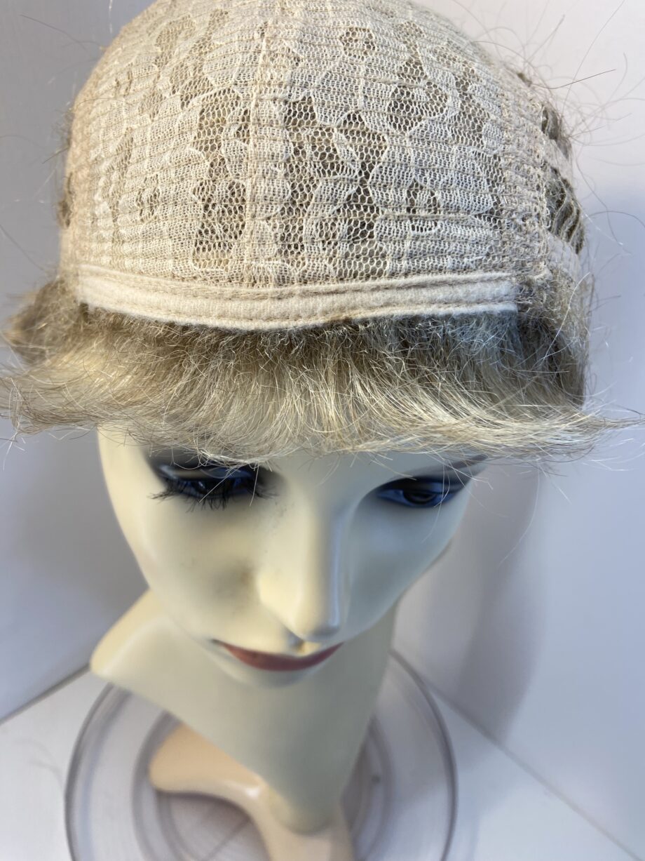 Short blonde wig. Blsw706