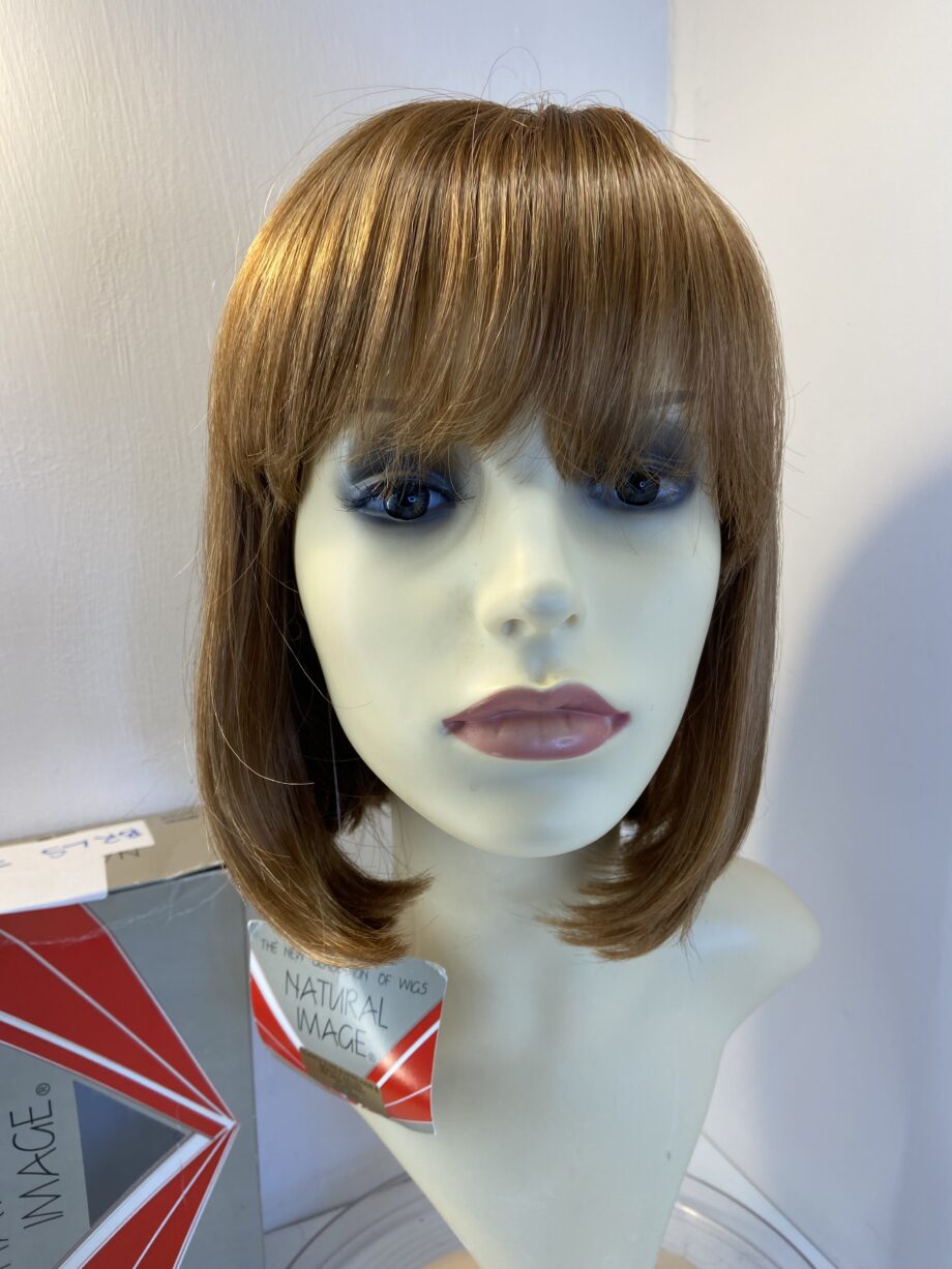 Irish red mid length new wig. Bms732
