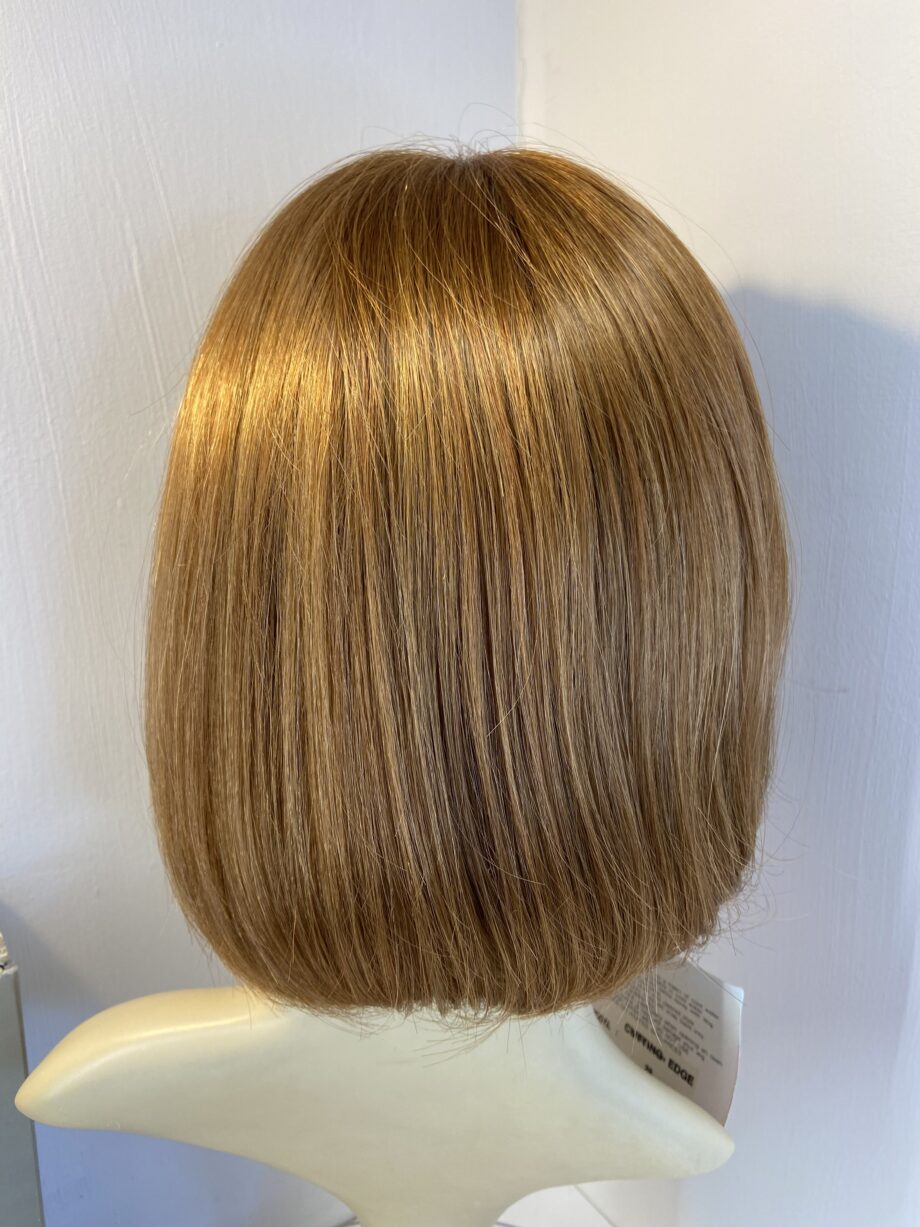 Irish red mid length new wig. Bms732