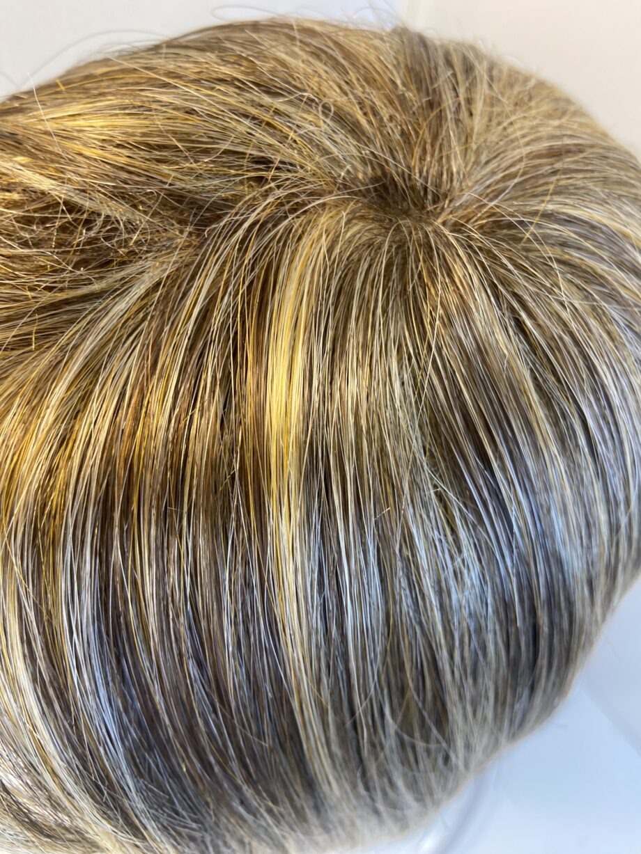 Ellen Willie blonde wig. Bblms774