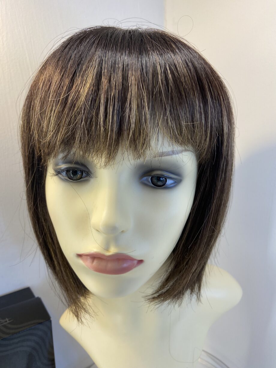 Superb Rene of Paris brown wig. Bbrms775