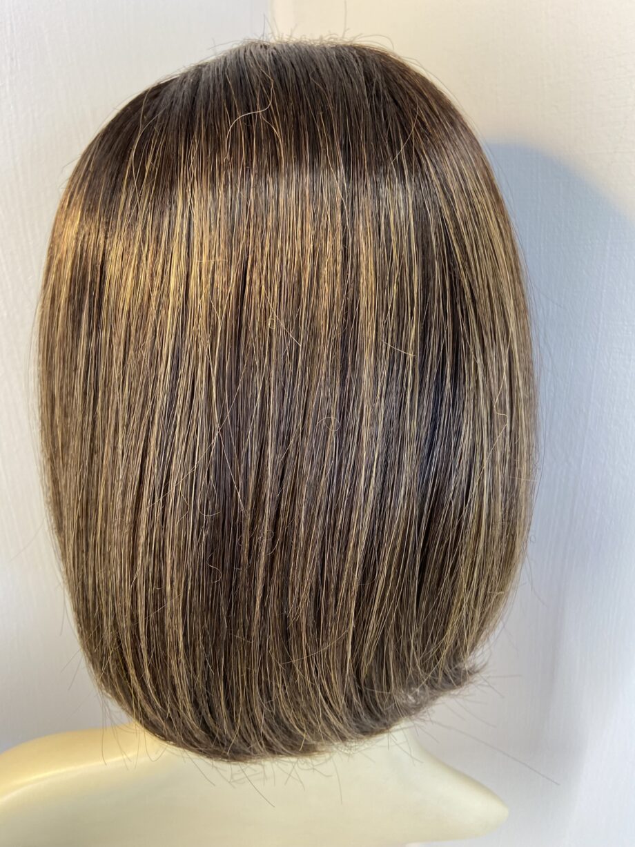 Superb Rene of Paris brown wig. Bbrms775