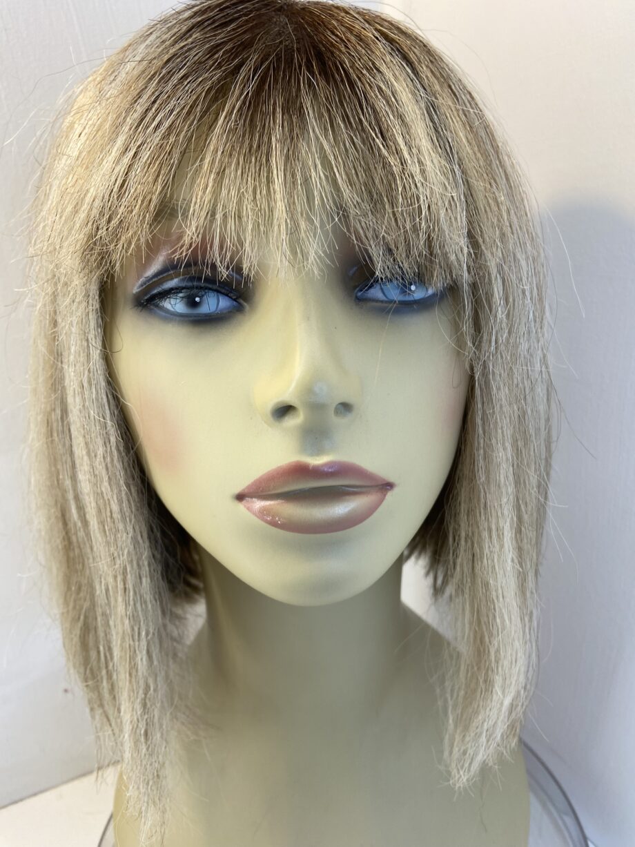 Rooted blonde long wig. Blls502