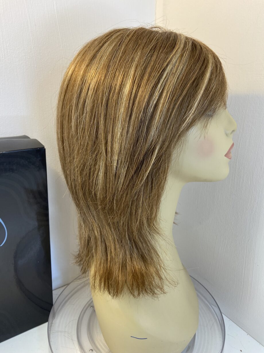 Gorgeous as new long blonde wig. Blls778