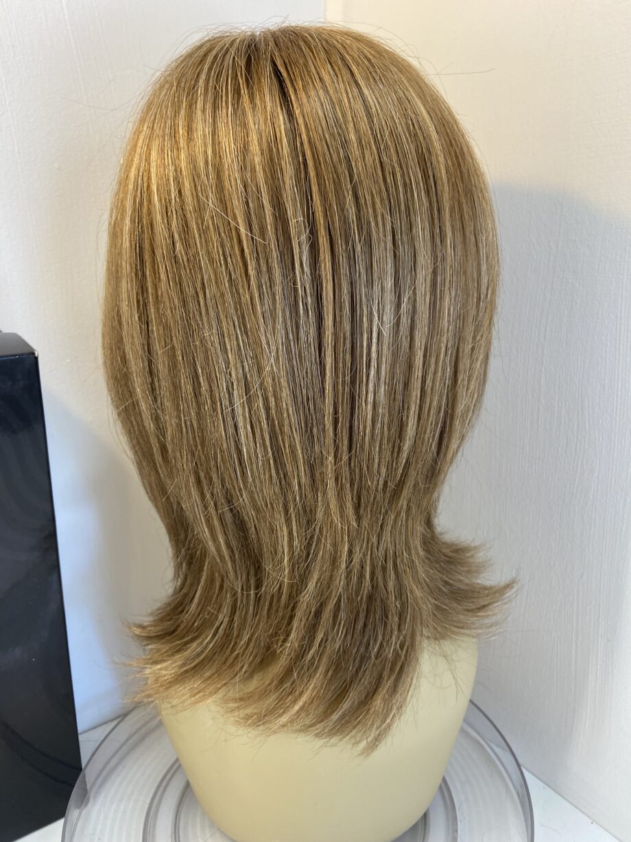 Gorgeous as new long blonde wig. Blls778