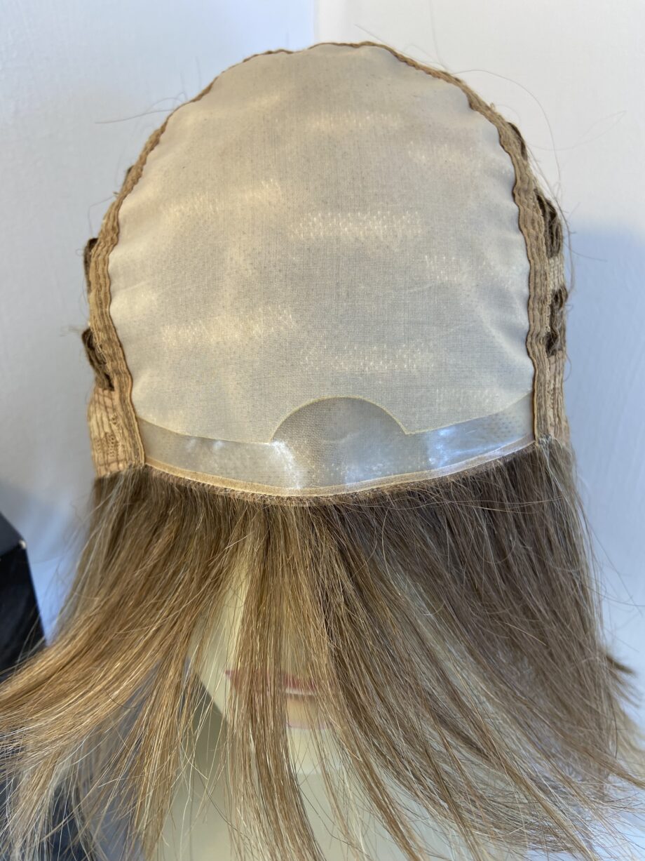 Gorgeous as new long blonde wig. Blls778