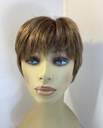 Very stylish light brown wig. Brss504