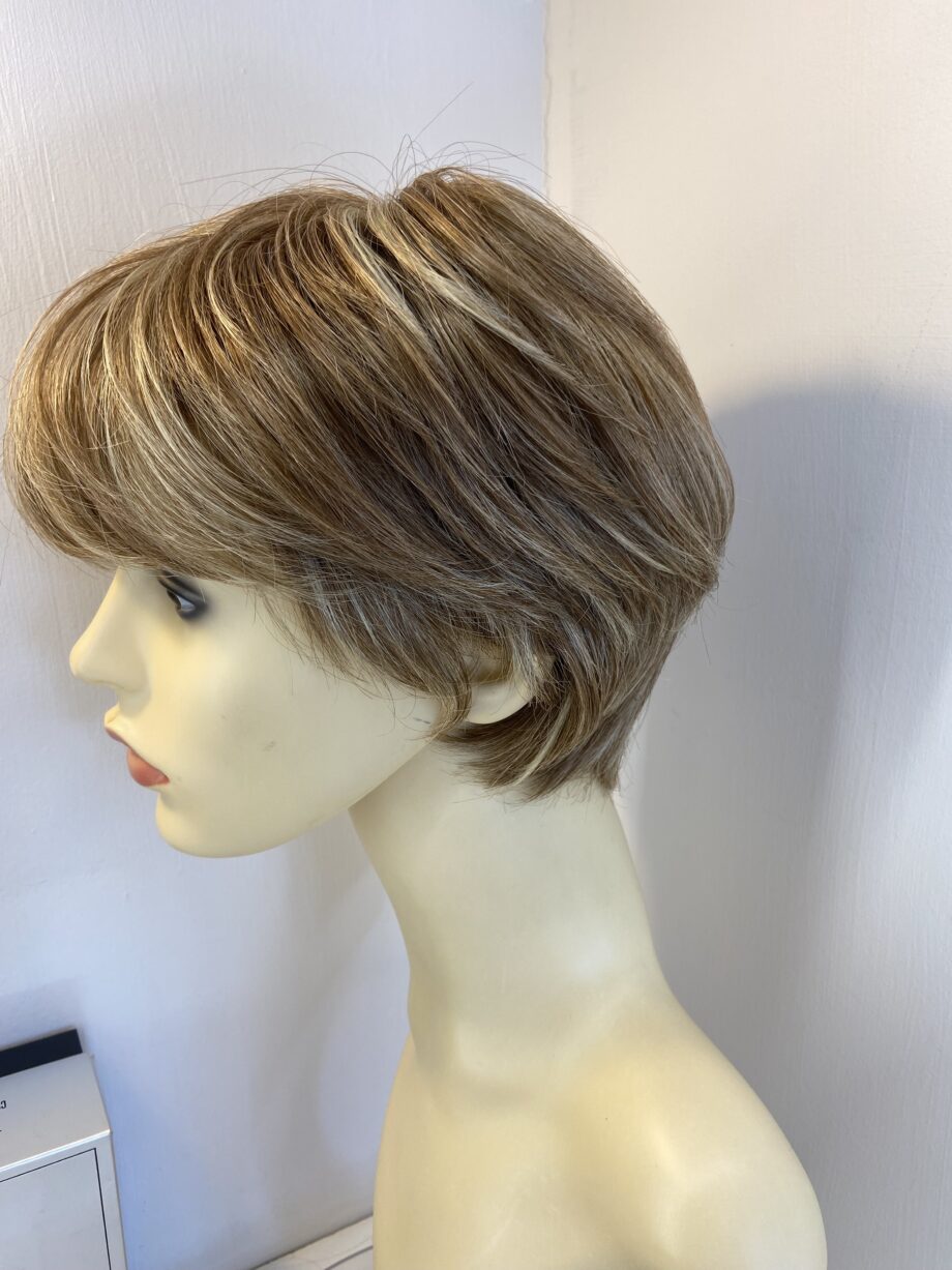 Rene if Paris blonde wig. Bblss778