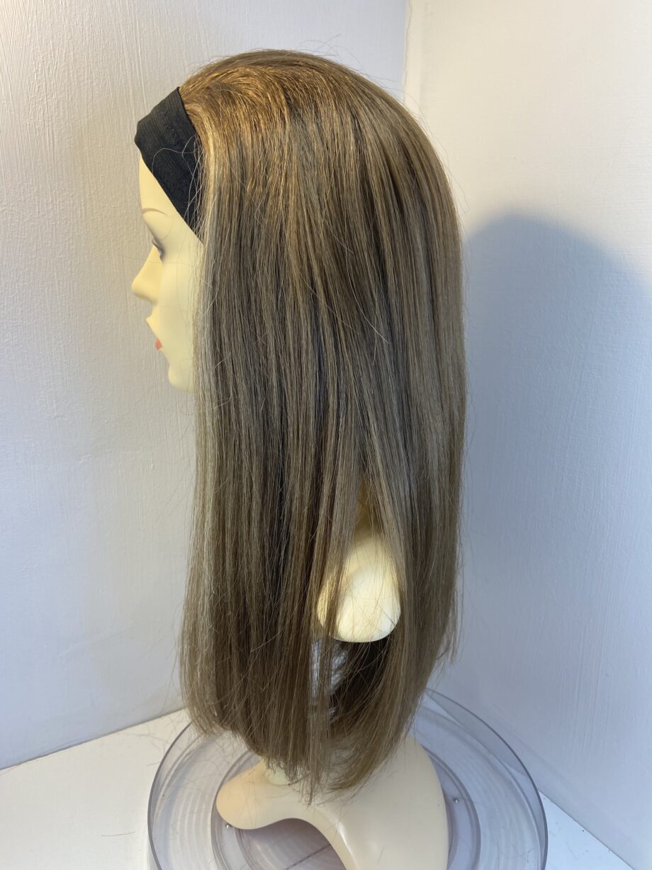 Long brown hair piece. Brls710