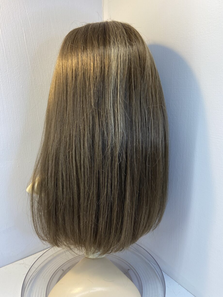 Long brown hair piece. Brls710