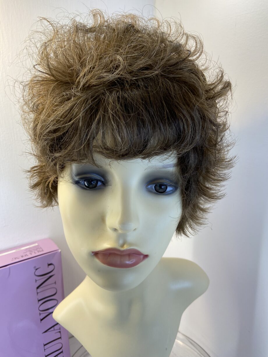 Curly short brown wig. Bbrsc785