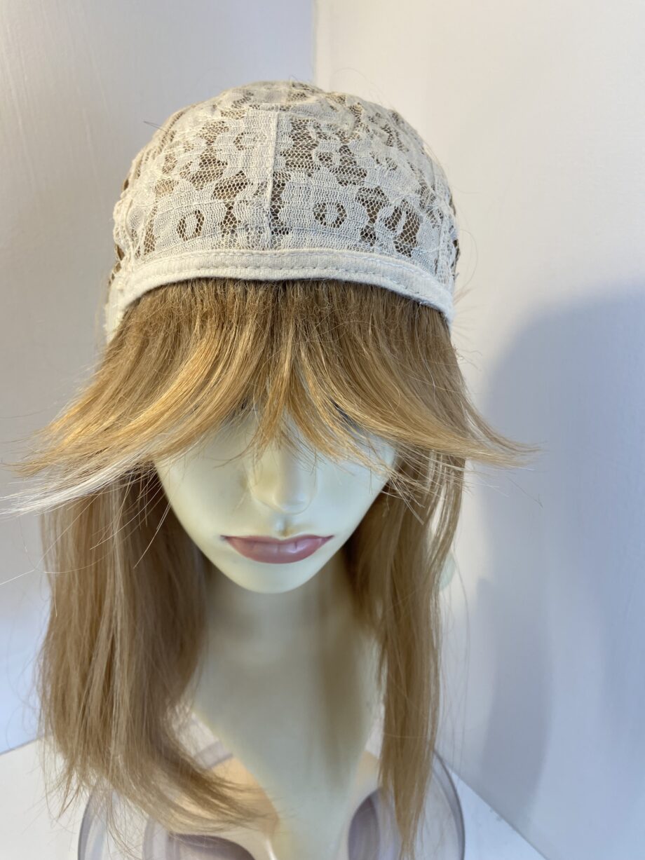 Blonde highlighted long wig. Blls854