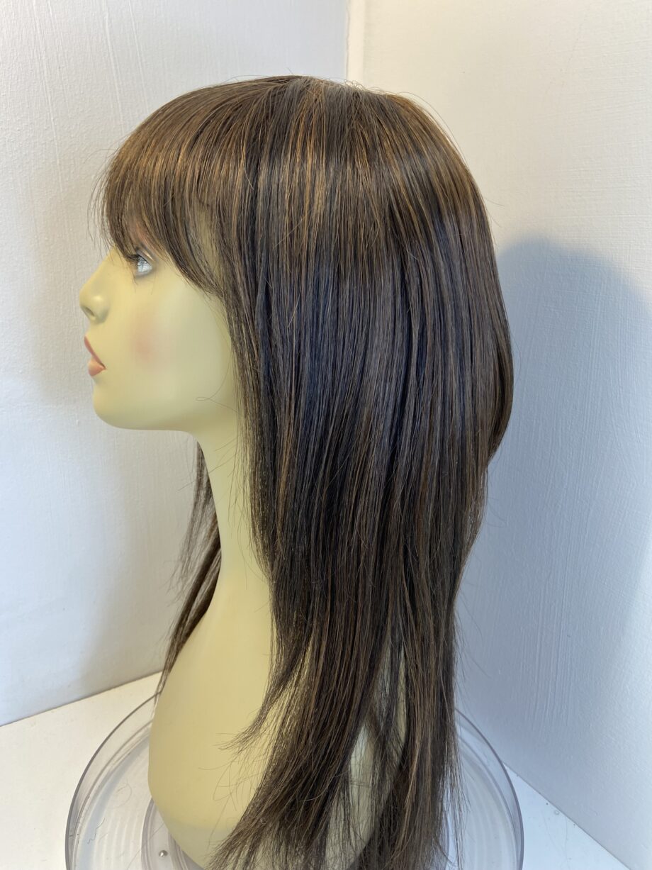 Long brown wig. Brls855
