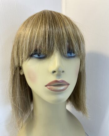 Blonde mid length wig. Blls857