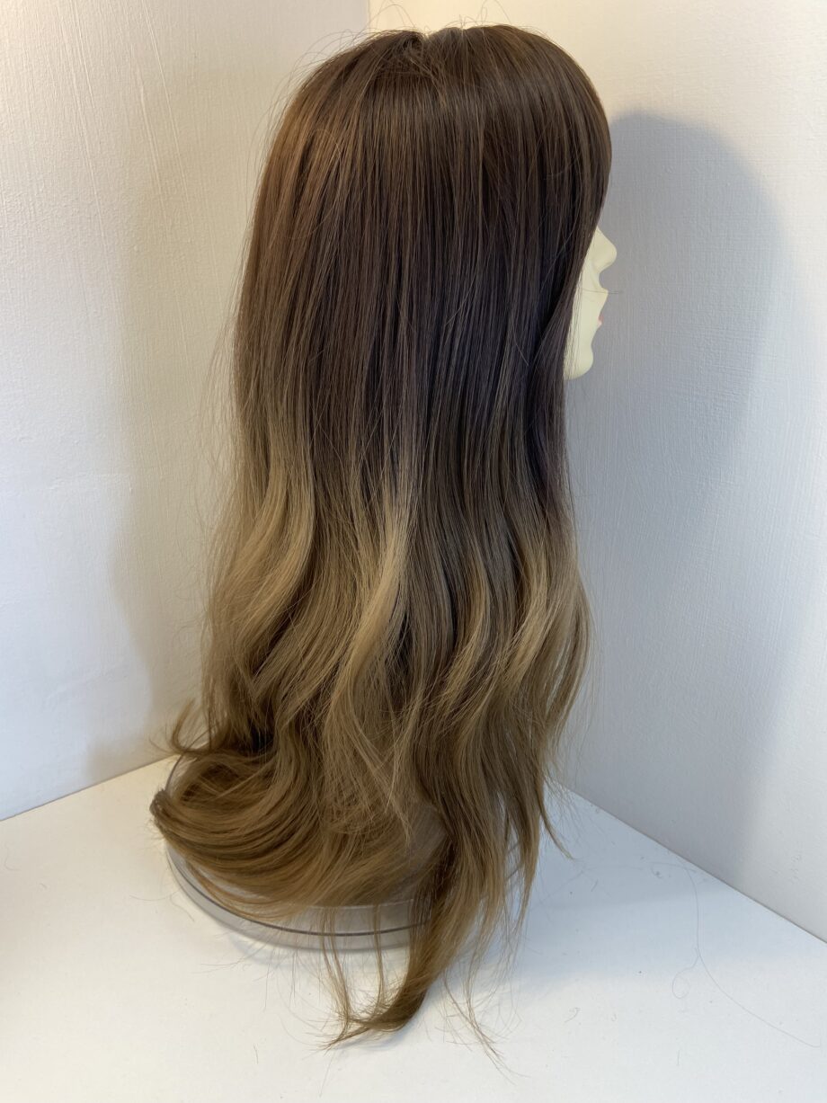 Extra long beautiful brown wig. Brls858