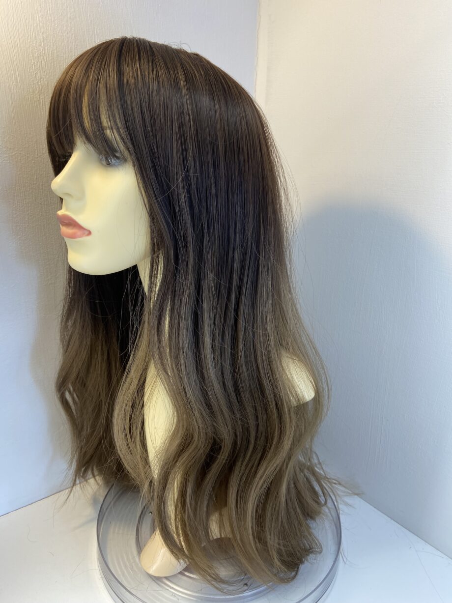 Extra long beautiful brown wig. Brls858