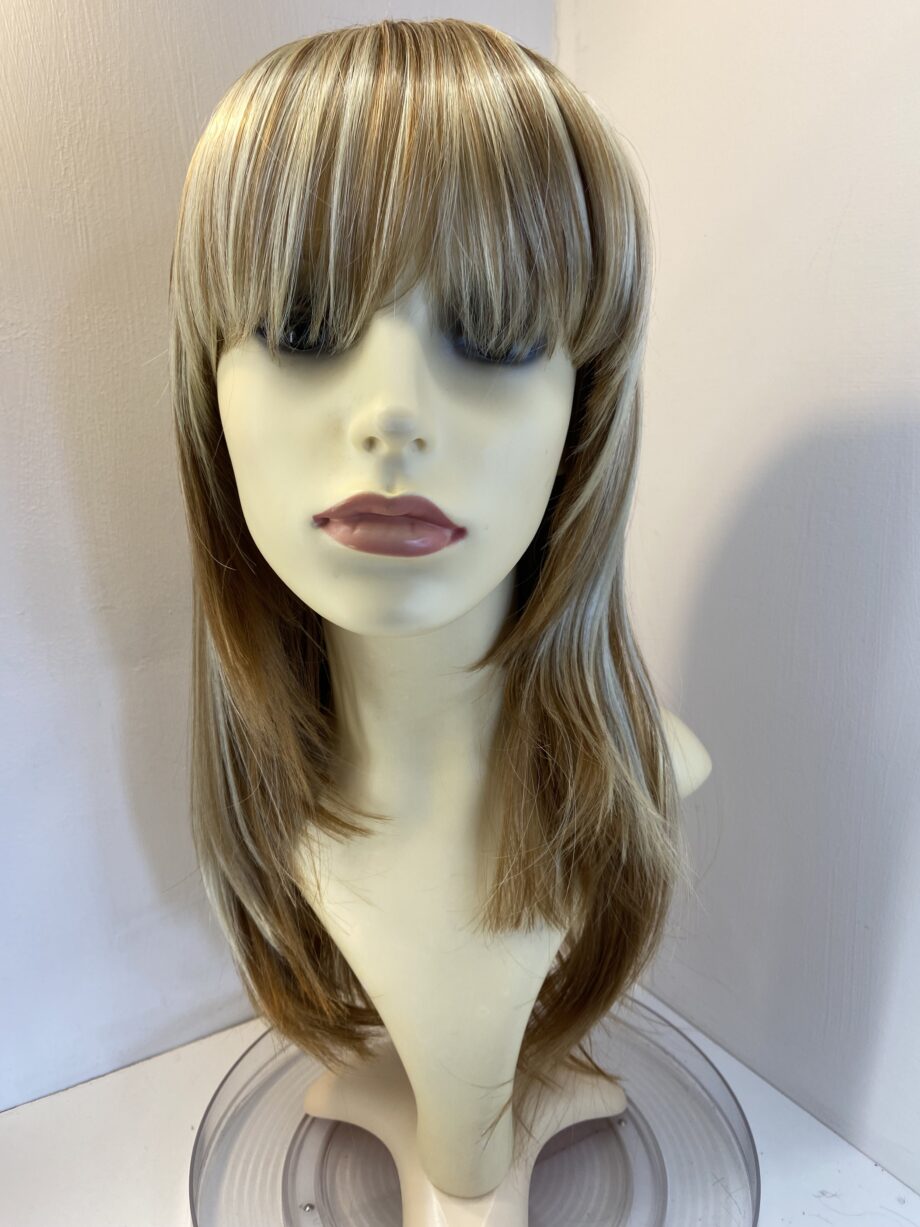 Long new blonde wig. Blls860