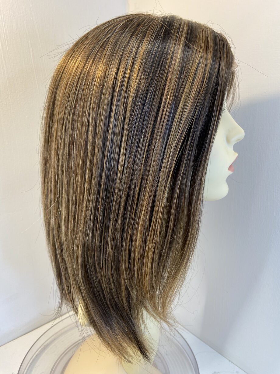 Raquel Welch long brown wig. Brls862