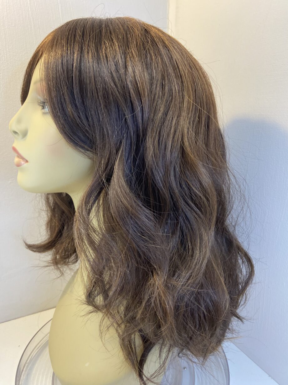Stunning Long brown wavy wig. Brlw864