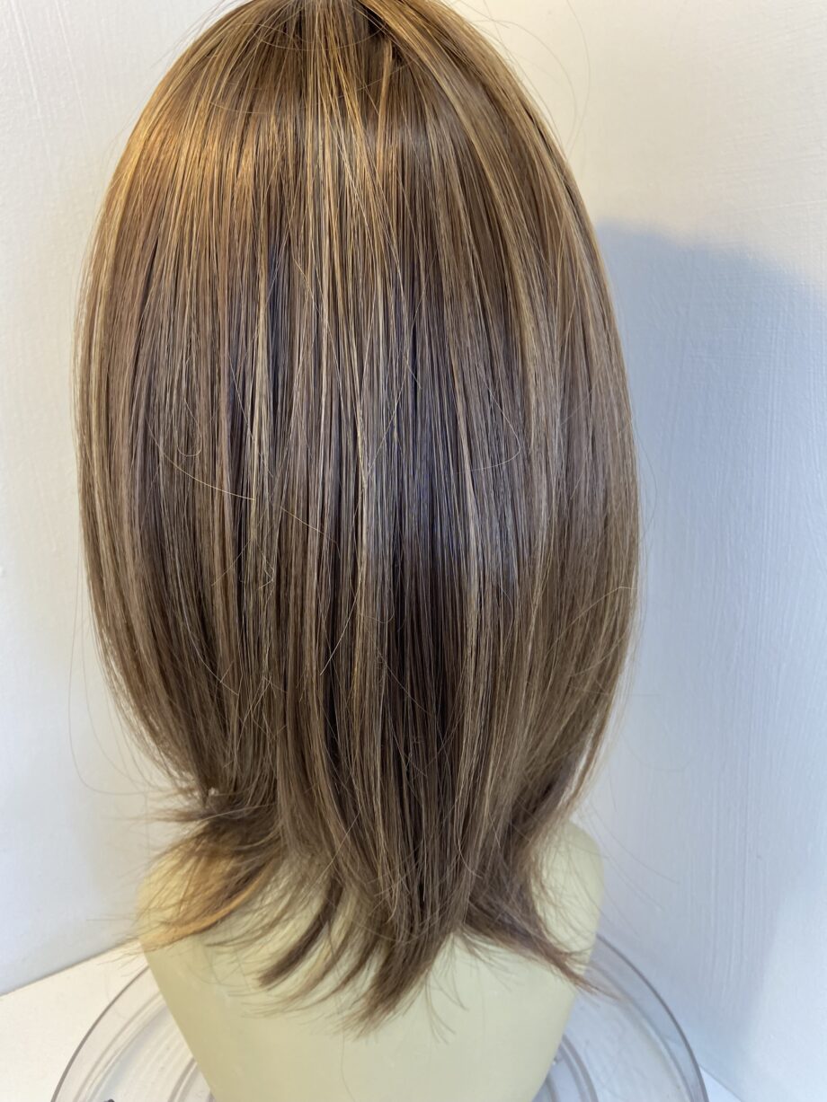 New long brown wig. Brls713