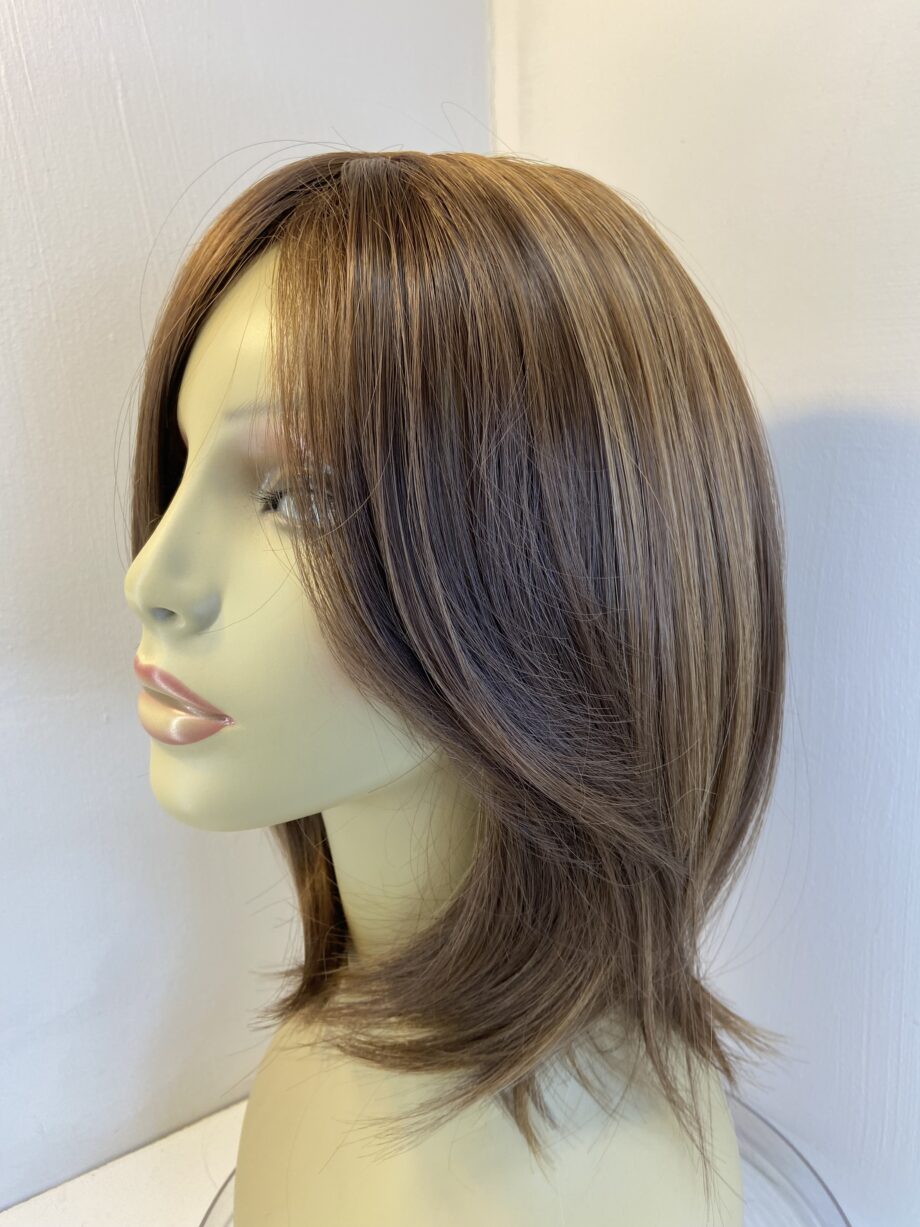 New long brown wig. Brls713