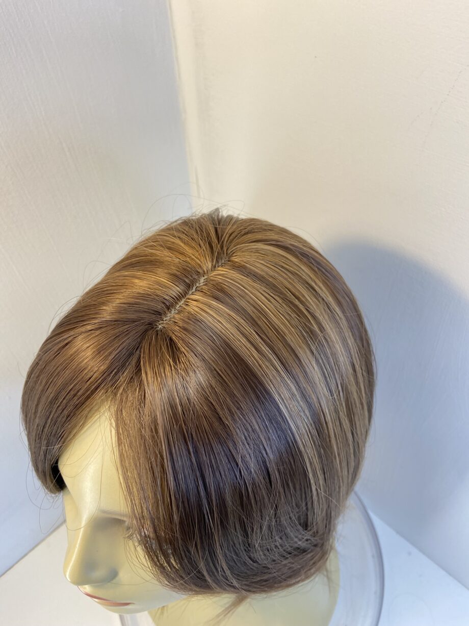 New long brown wig. Brls713