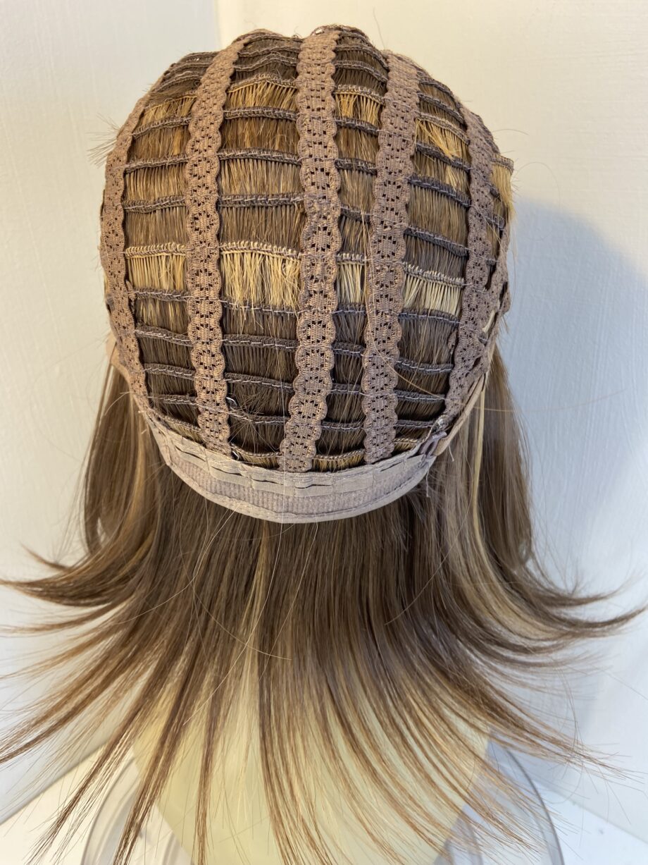 New long brown wig. Brls713