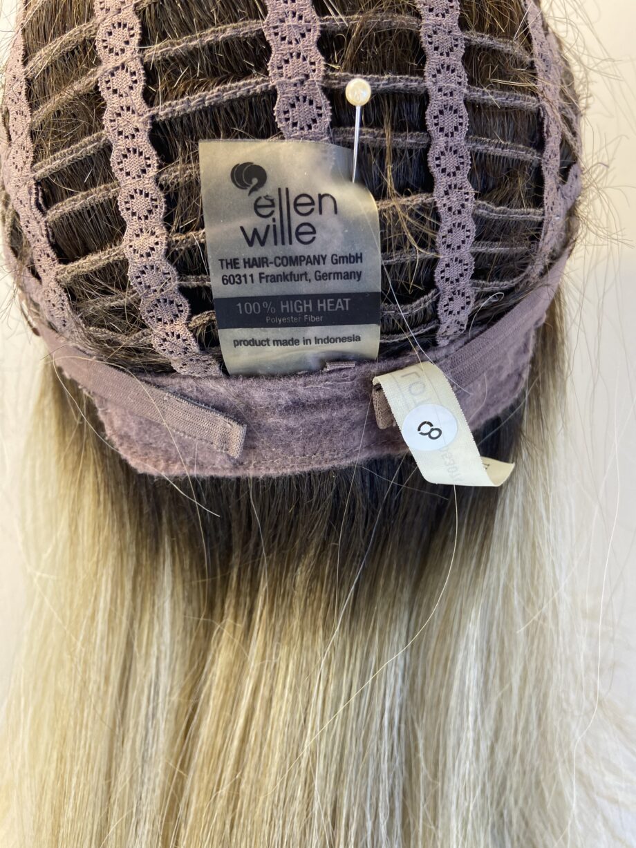Long blonde rooted designer wig. Bblls791