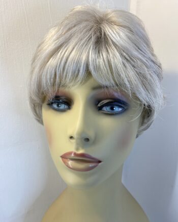 Short silver grey short wig. Ssw714
