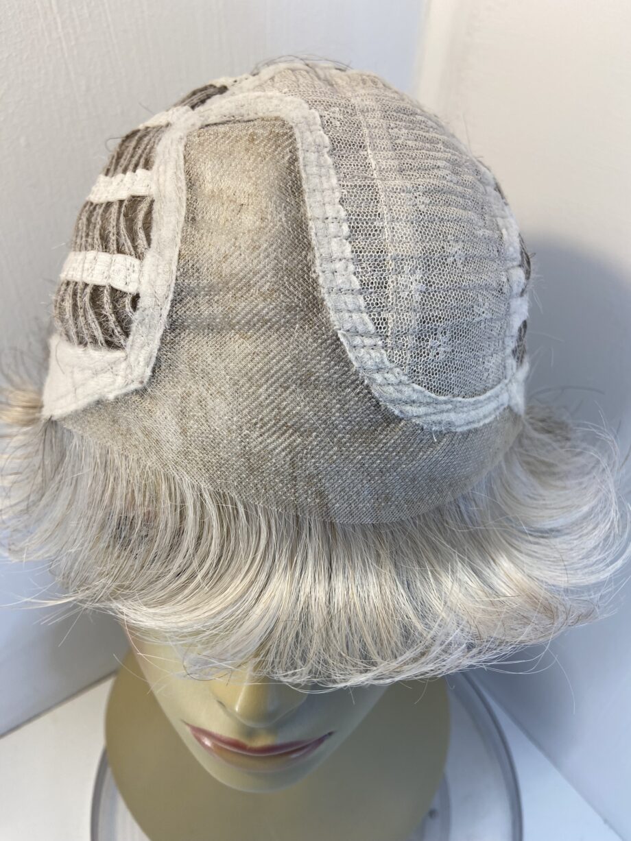 Short silver grey short wig. Ssw714