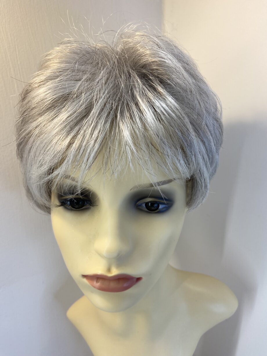 Short silver grey wig. Sgss715