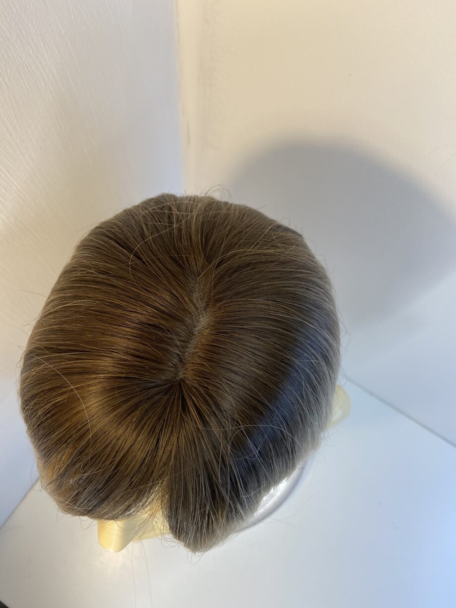 New long blonde rooted wig. Blls717