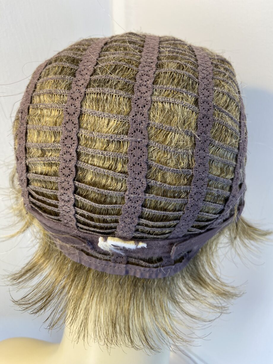 Blonde short stylish wig. Brsw718