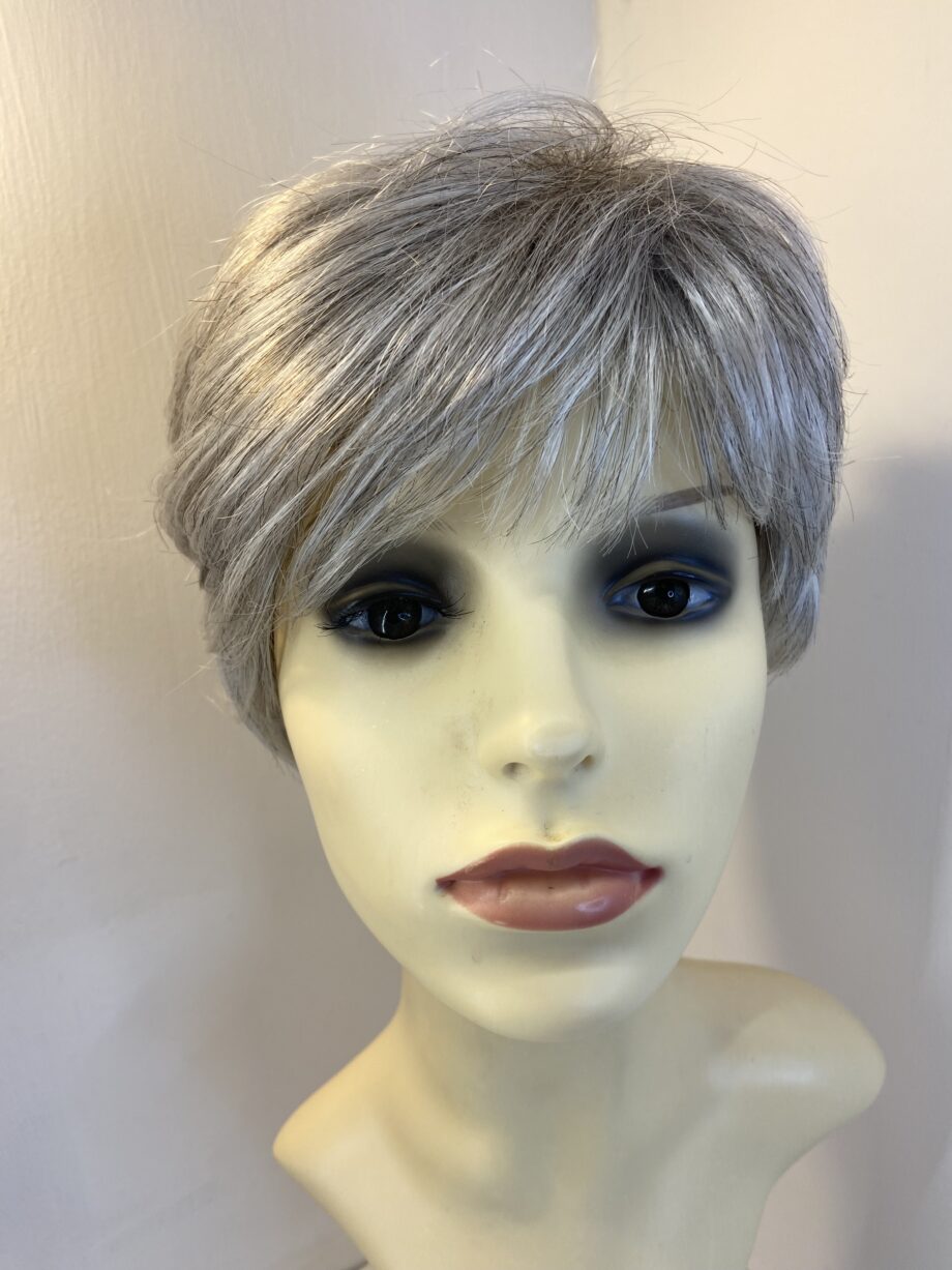 Sugared silver grey wig. Gss509