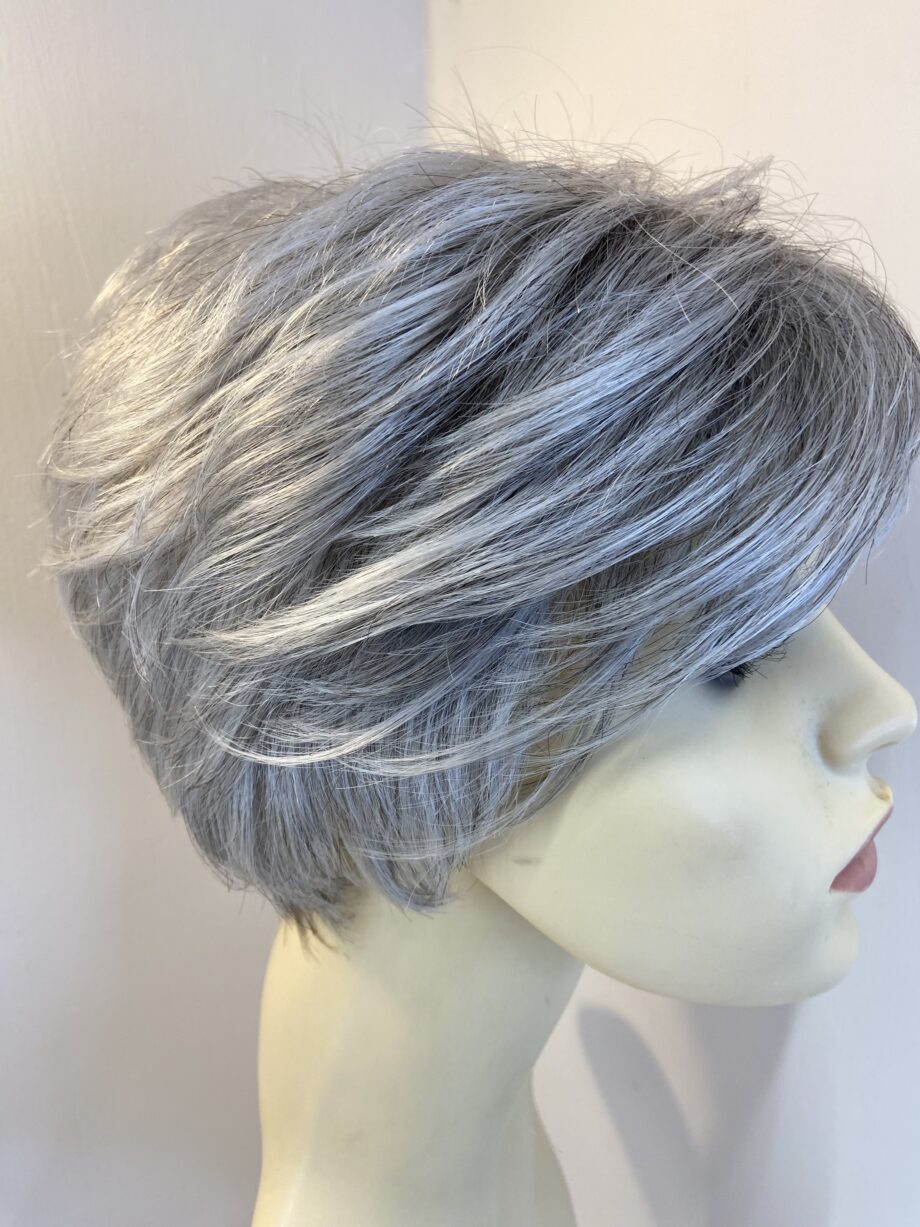 Sugared silver grey wig. Gss509