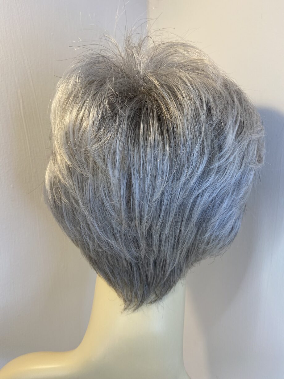 Sugared silver grey wig. Gss509