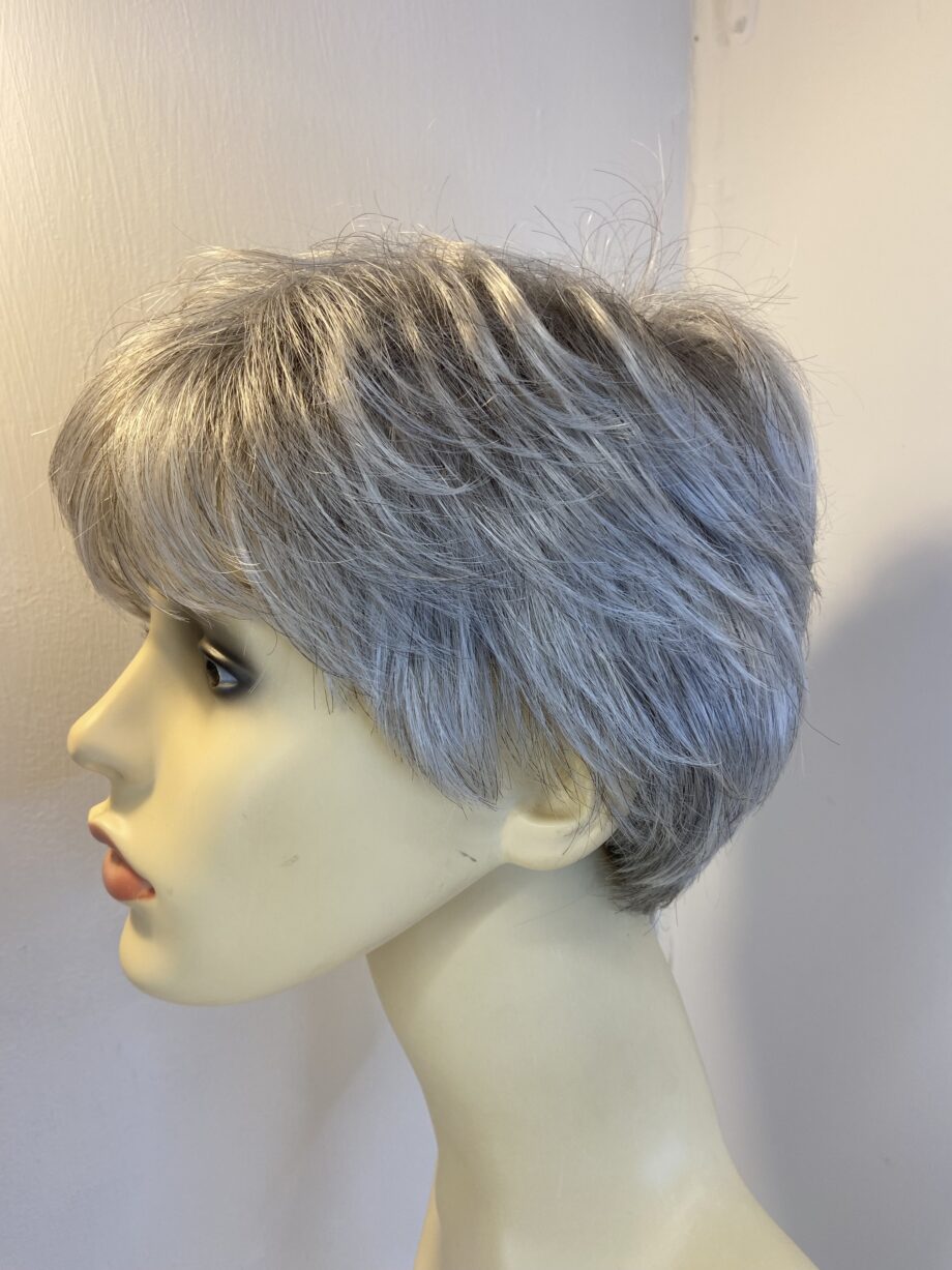 Sugared silver grey wig. Gss509