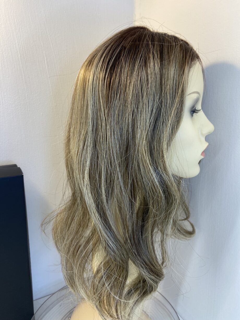 Belletress brown sugar sweet cream wig. Bbrlw794