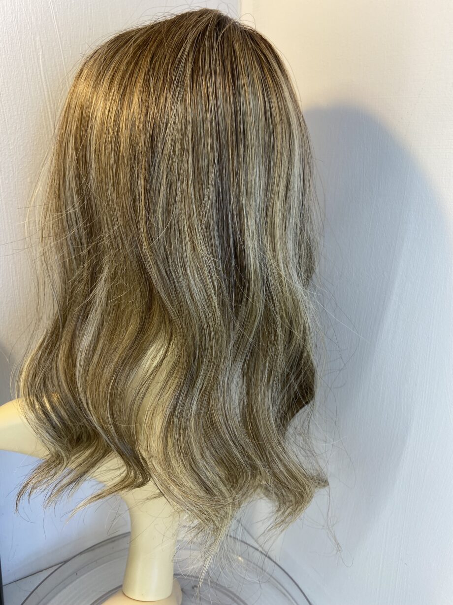 Belletress brown sugar sweet cream wig. Bbrlw794