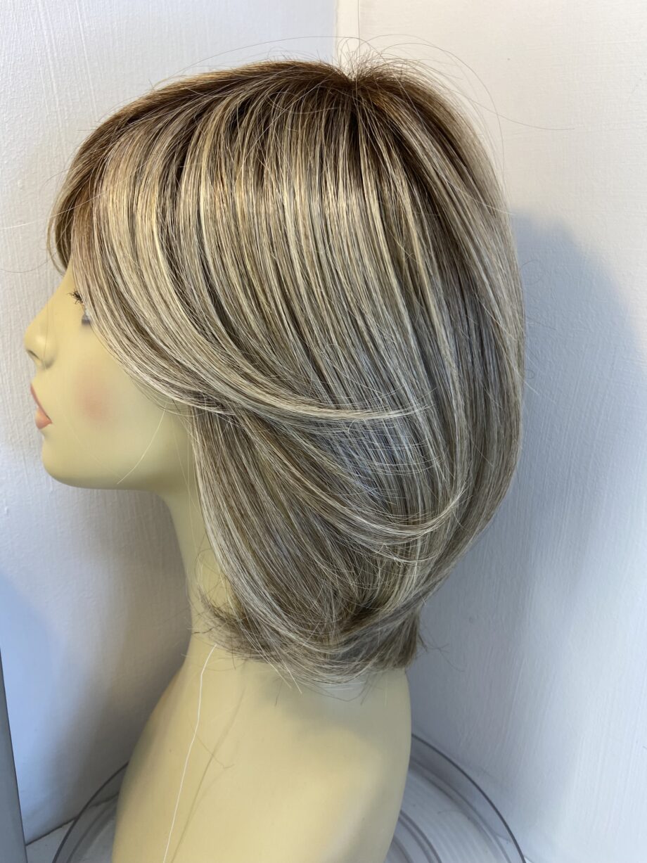 Iced latte macchino new Raquel Welsh wig. Bblms795