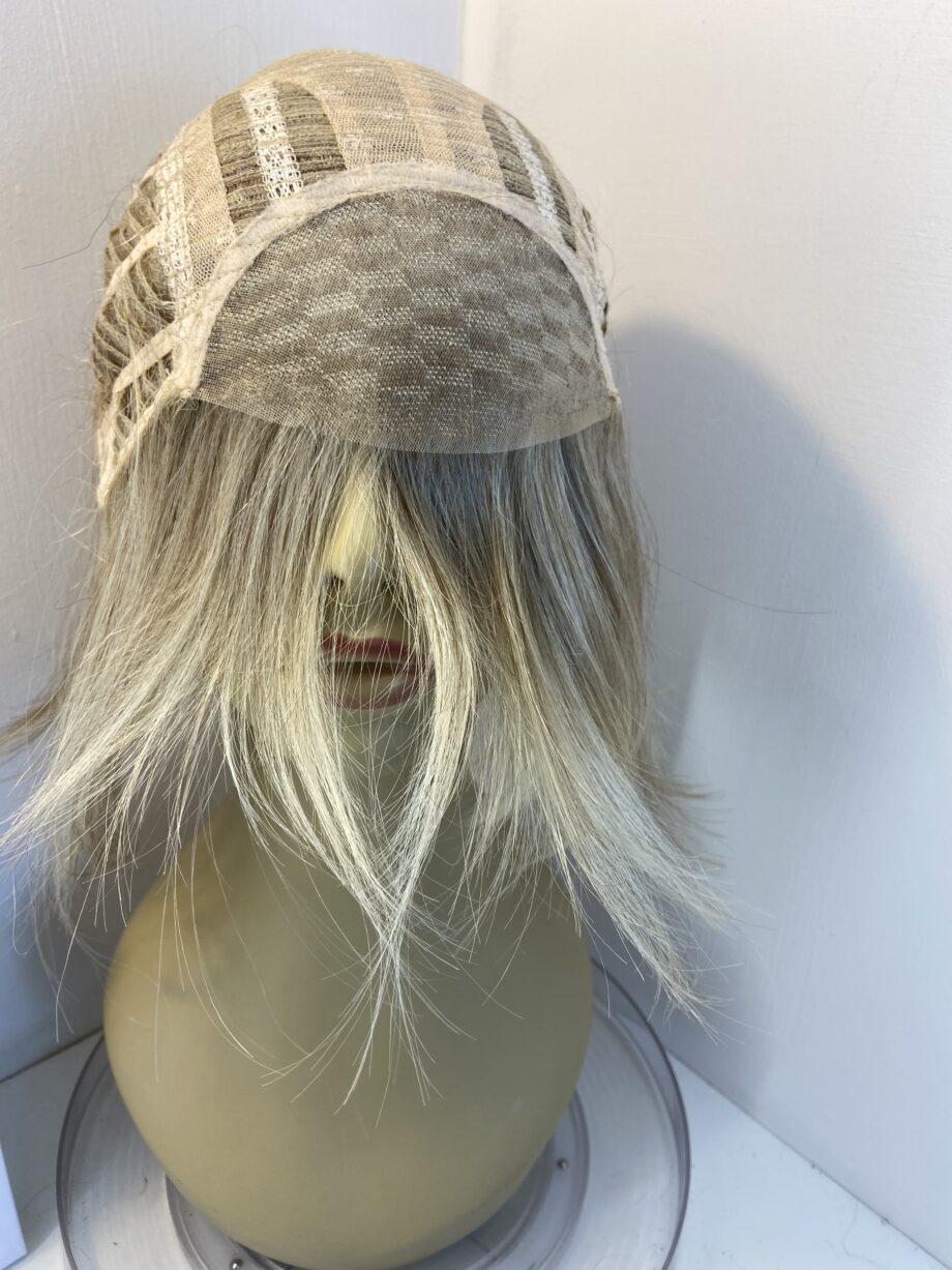 Gorgeous Estetica blonde wig. Bblms797