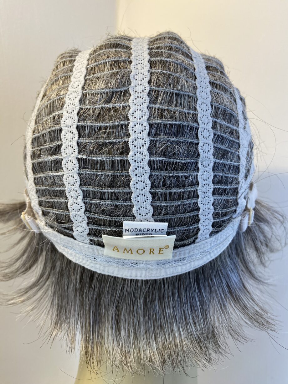 Silver stone Amore new wig. Bgss802
