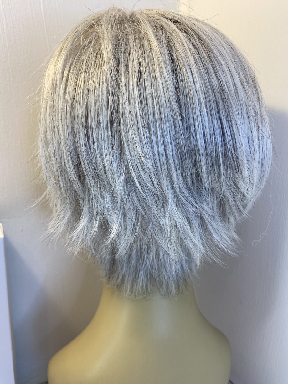 Gabour silver grey wig. Bgss783