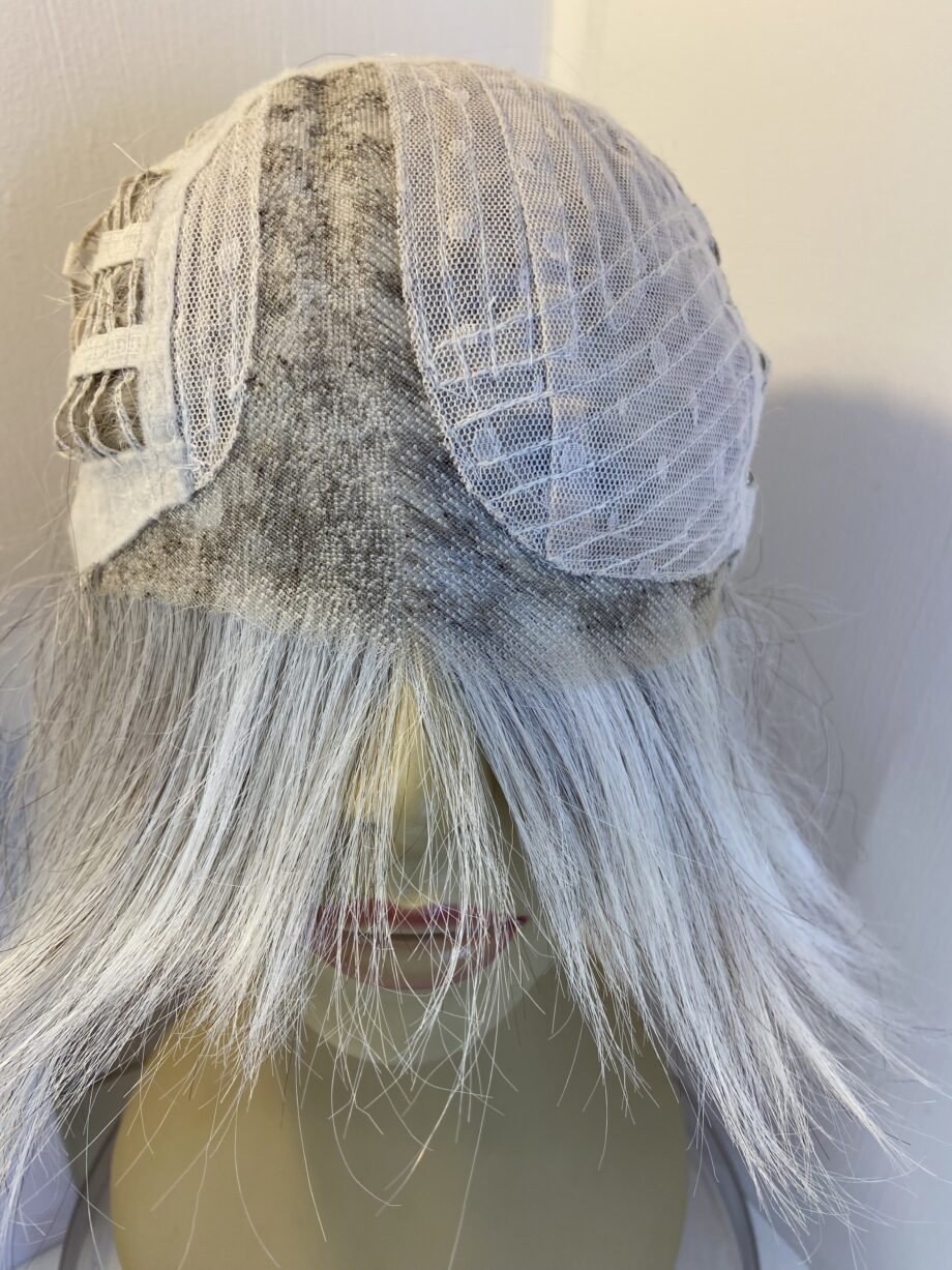 Gabour silver grey wig. Bgss783