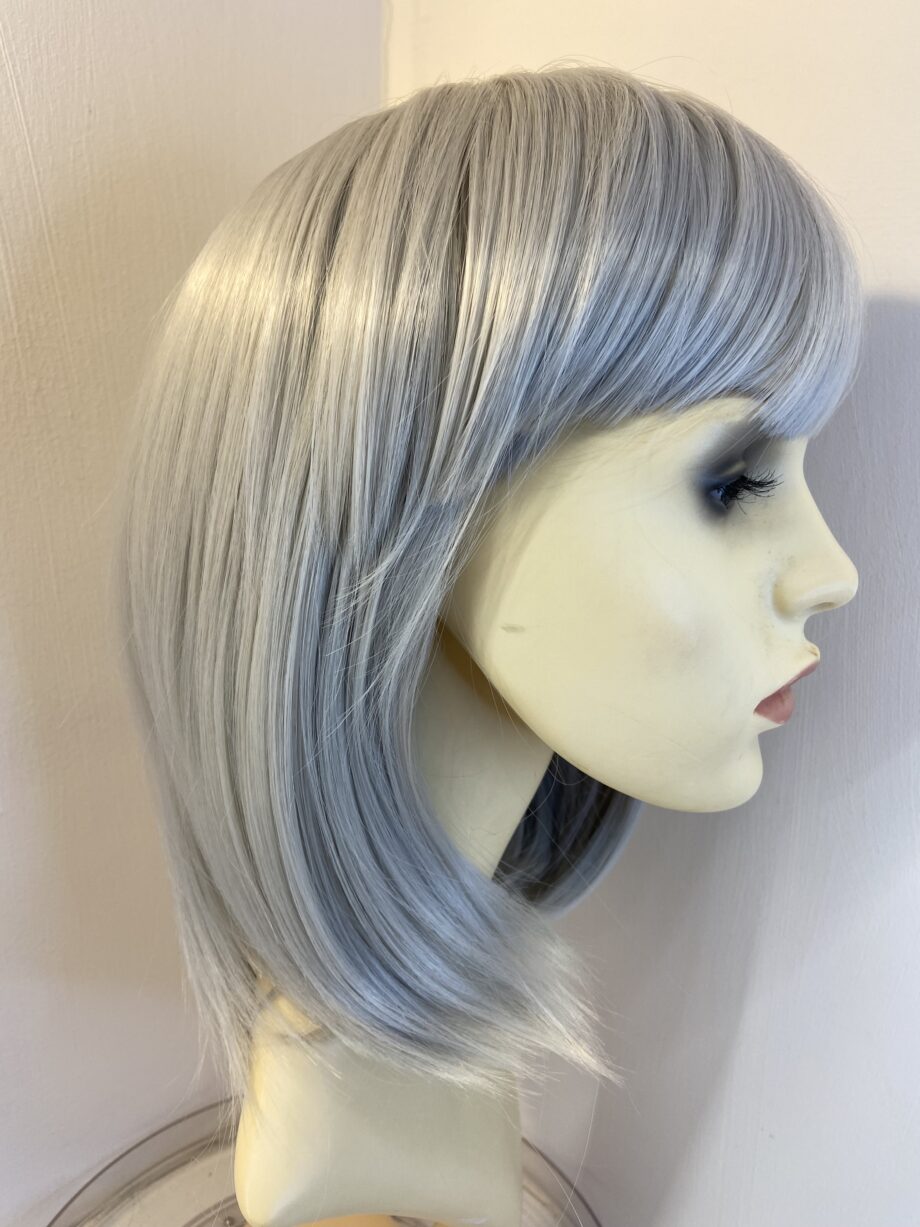 Silver mud length new wig. Sls720