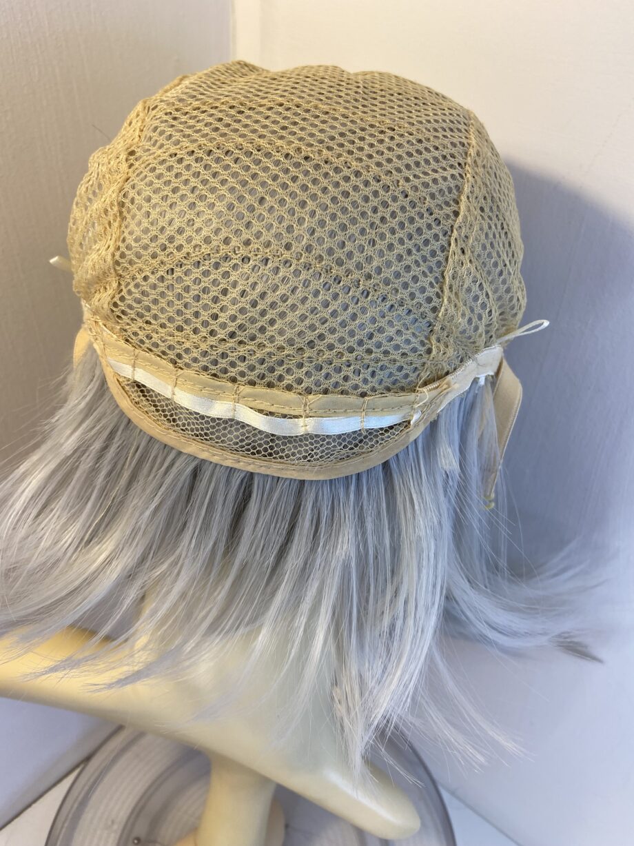 Silver mud length new wig. Sls720