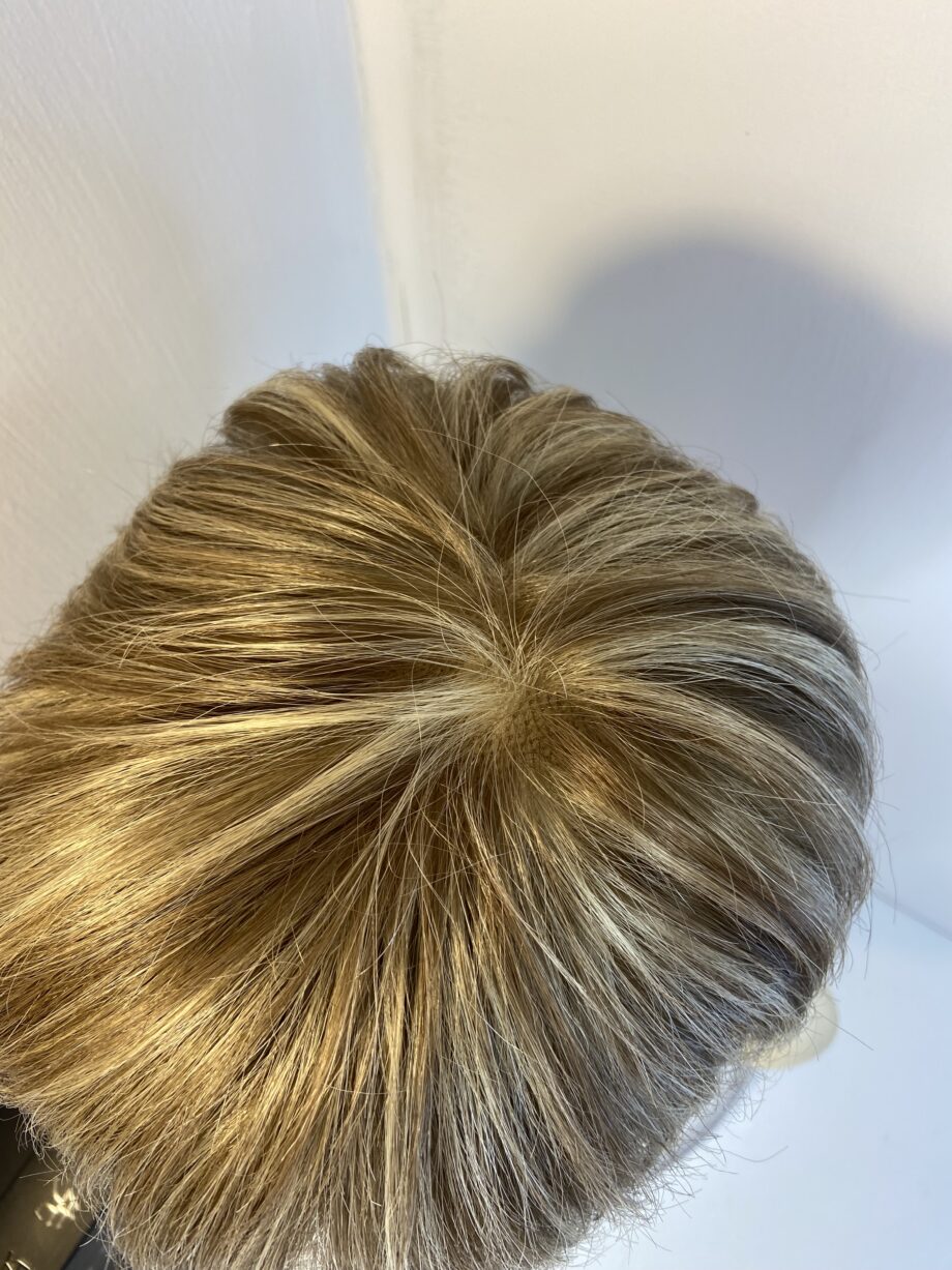 Blonde short soft designer wig. Bbrss795