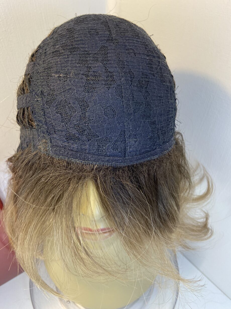 Gorgeous Rene of Paris light brown rooted wig. Bbllw797