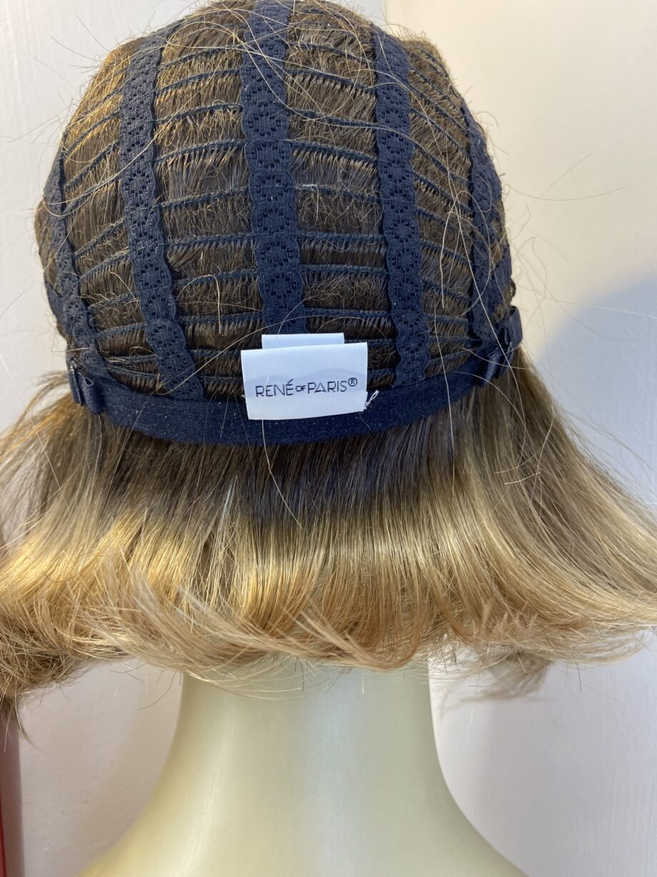 Gorgeous Rene of Paris light brown rooted wig. Bbllw797